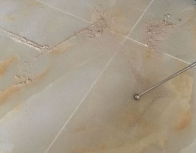 三明瓷砖空鼓维修公司分享粘合剂选择不当在瓷砖铺贴过程中可能导致以下问题